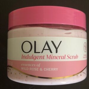 OLAY Mineral Scrub with Essences of Wild Rose & Cherry 11oz Jar